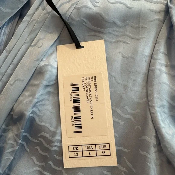 BNWT Saloni Silk Dress in Mountain Stamp Pattern Size 8